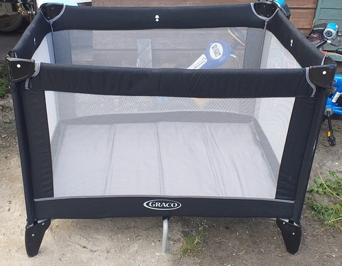 Graco travel cot - travel, pen
